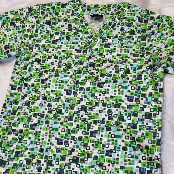 DENVER HAYES GREEN SQUARES PATTERN NURSE SCRUBS SHORT SLEEVE TOP SIZE XS - Picture 2 of 13